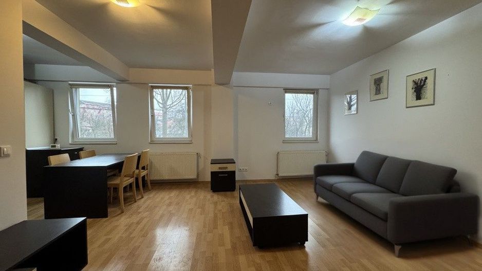 Apartament cu 3 camere, 2 bai, parter inalt, bloc nou, zona Lipovei. COMISION 0  - Poză 3