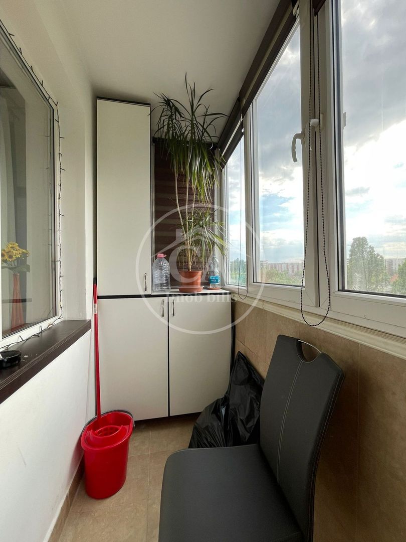 Apartament cu 3 camere de vanzare in zona Decebal, Oradea - Poză 12