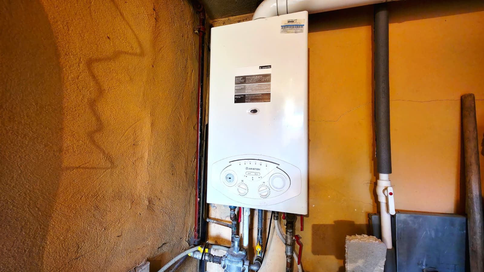 Oportunitate Unică: Casă cu 4 Camere, Curte Generoasă și Îmbunătățiri - Poză 21