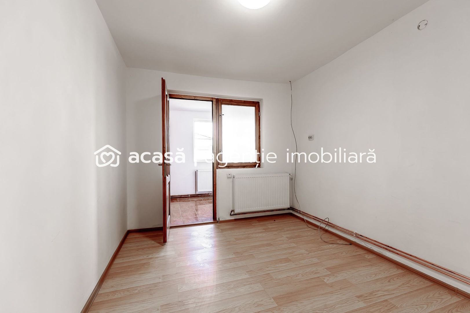 Casă renovată complet în Sânleani/Livada. - Poză 11