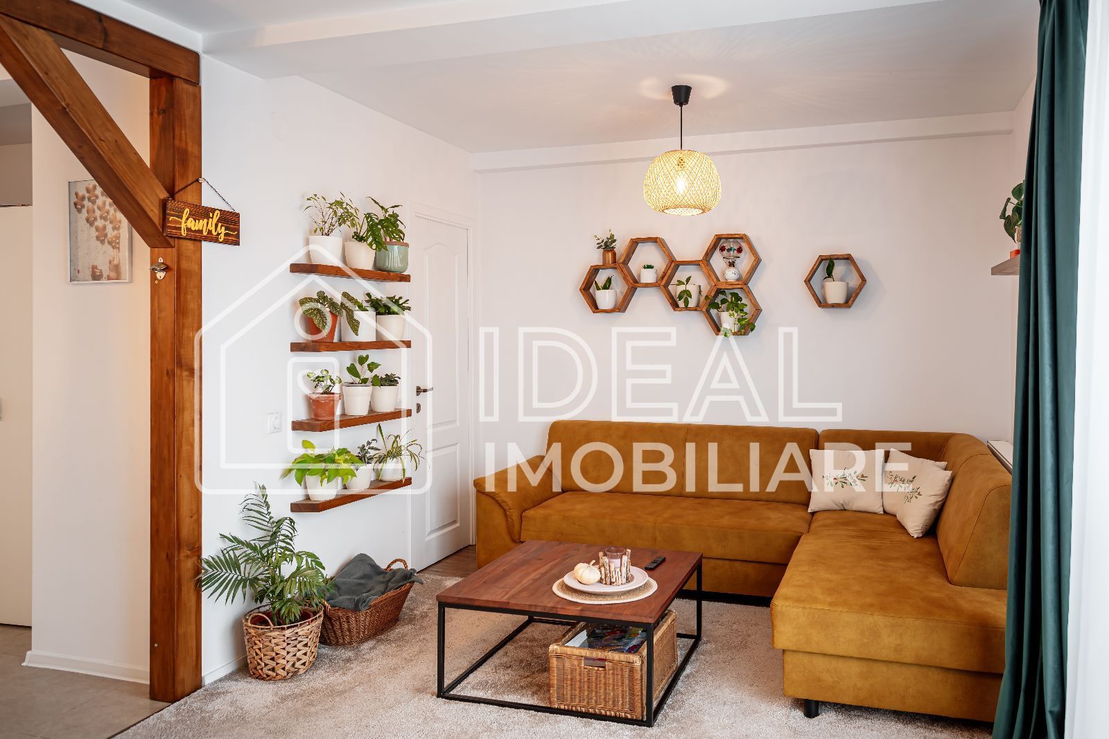 Casa Triplex cu 3 camere, Mobilat-Utilat, in Selimbar - Poză 11