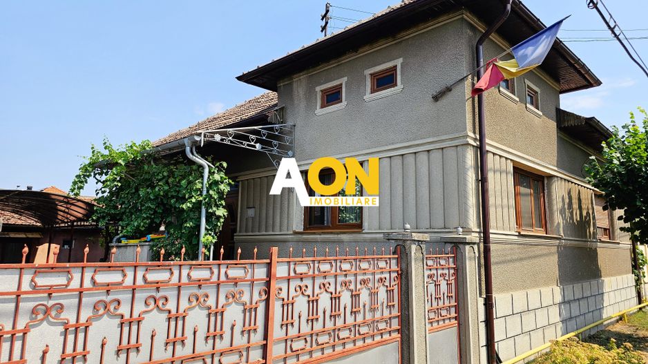 Casa 4 camere, 500 mp teren, langa Cetatea Alba Carolina! - Poză 1