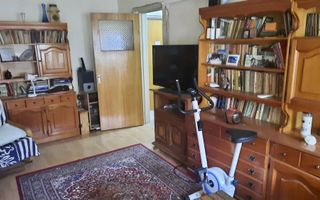 Vanzare Apartament 3 camere, decomandat, 65 mp total – Drumul Taberei - Poză 1