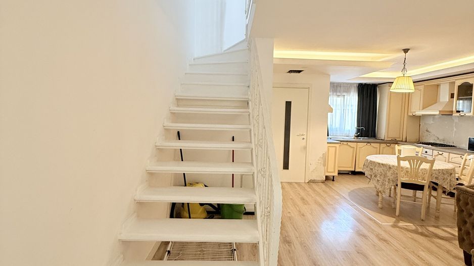 Vila cu 2 dormitoare si 3 bai | Cosmopolis | aproape de Mall | Piscina - Poză 21