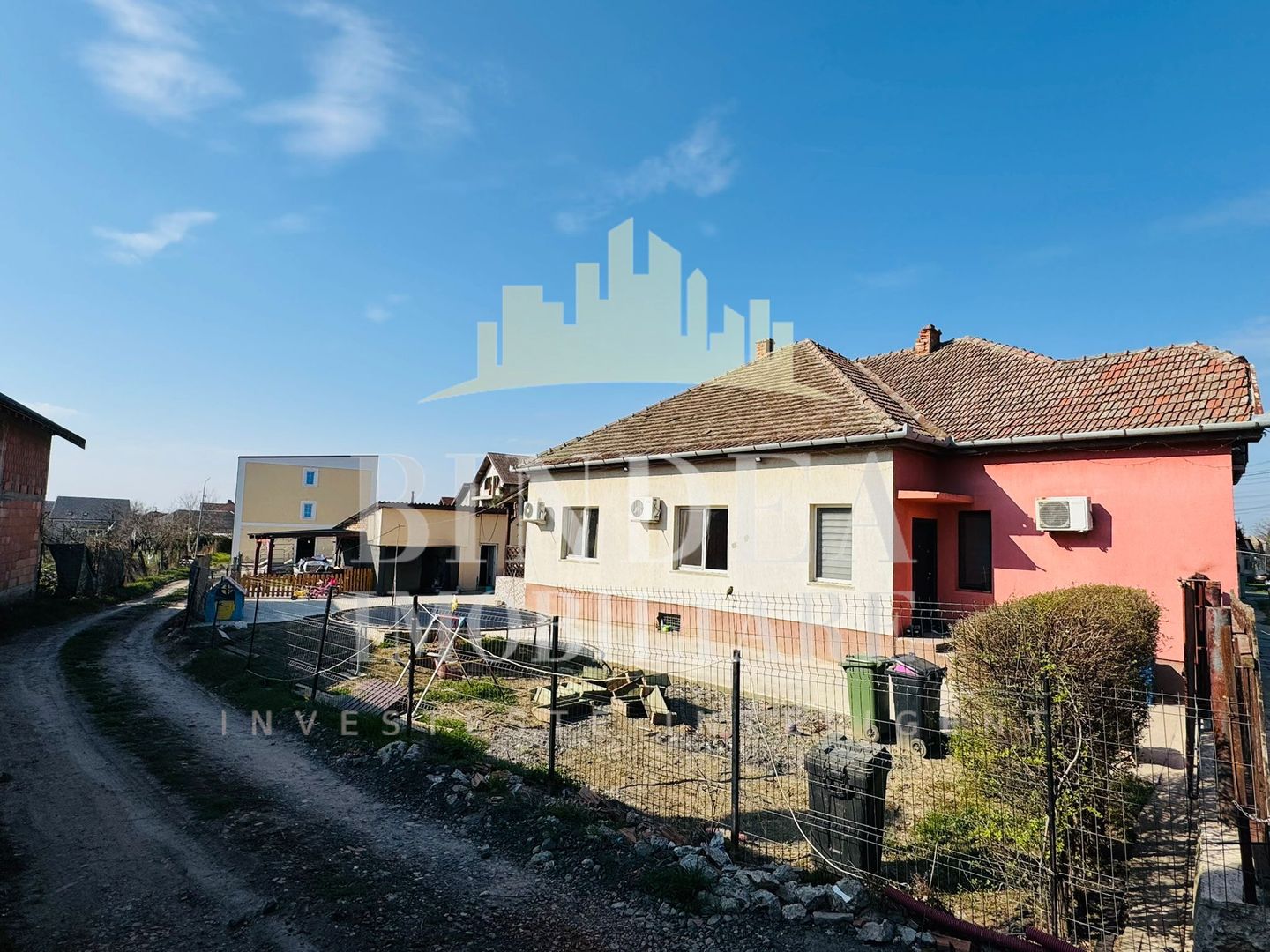 Casa pe principala in Giarmata  737mp teren - Poză 4