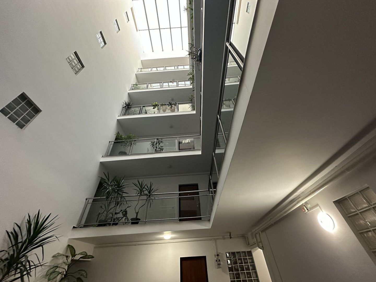 2 camere, mobilat si utilat, posibilitate parcare - Poză 17