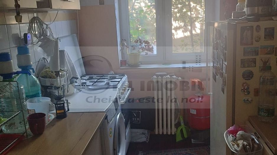 Ap 2 camere, 62 mp, central, etaj 1/2 ,loc de parcare - 190.000 € neg - Poză 2