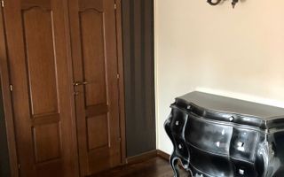 3 Camere,  Natiunile Unite - Palatul Parlamentului, Mobilat lux - Poză 18