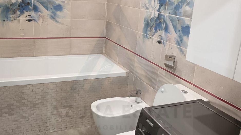 Casa individuala moderna cu 6 camere si 650 mp teren in Piata Cluj - Poză 8