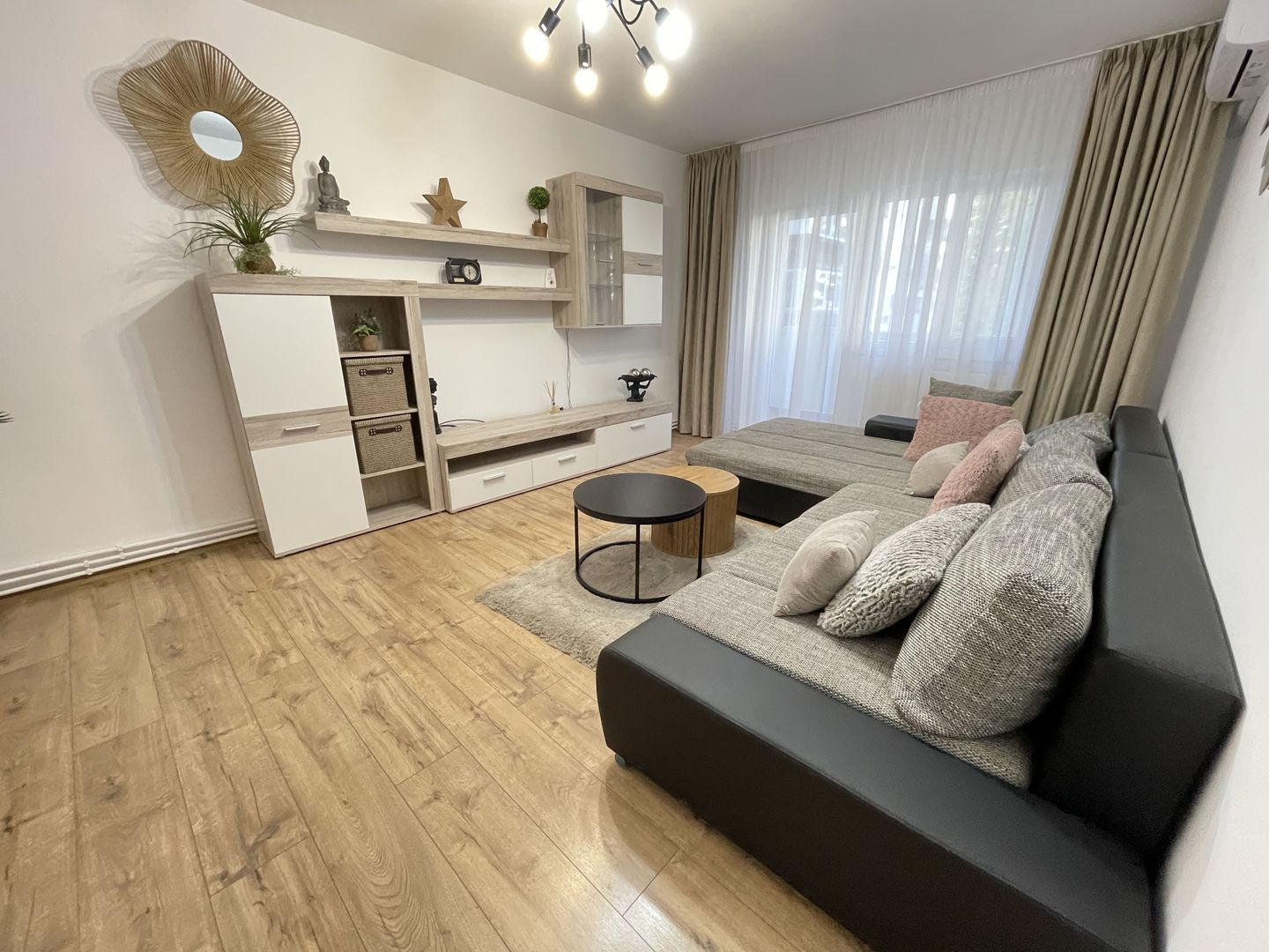 Amenajat complet, mobilat și utilat, totul nou - Poză 4