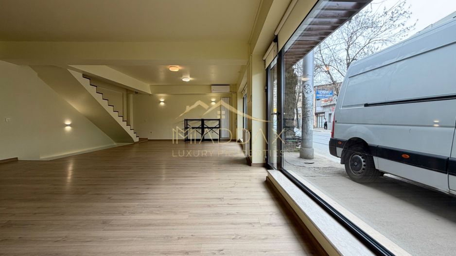 Spatiu Comercial *180mp* // 2 parking spaces // Stefan Cel Mare - Poză 3