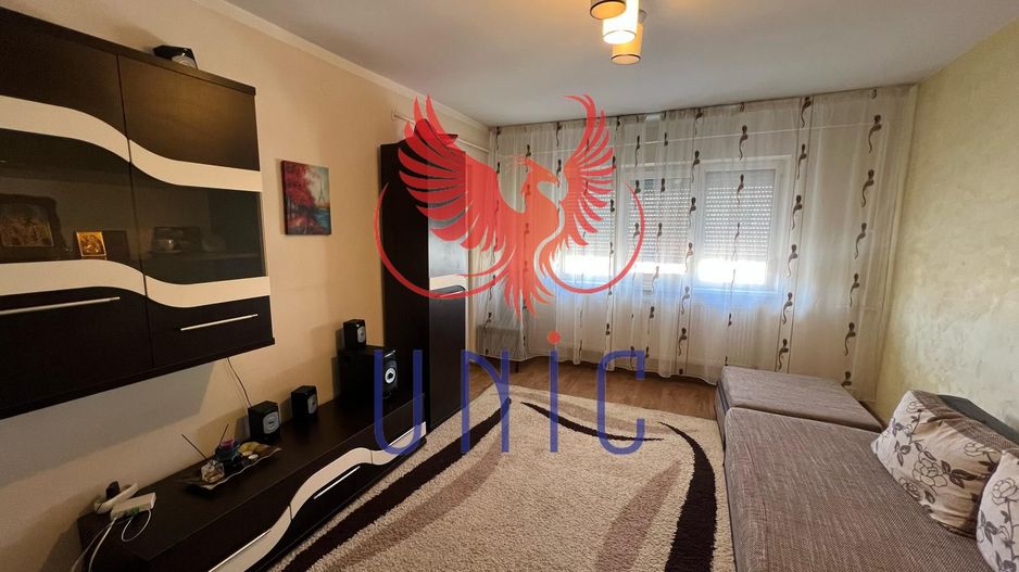Apartament 3 camere, decomandat, Valea Rosie. - Poză 1
