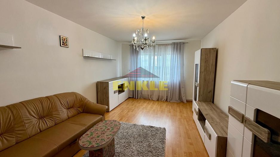 De vanzare apartament 2 camere decomandat - Poză 2