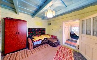 Casa traditionala+ domeniu de 2.900 mp,livada, anexe:refugiu apreciabil Craiesti - Poză 5