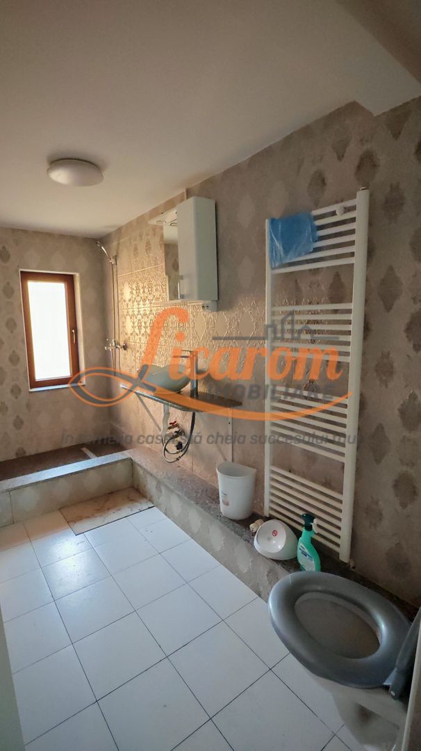 Vila 10 camere,pretabil compartimentare in 2 unitati separate,ASTRA. - Poză 7