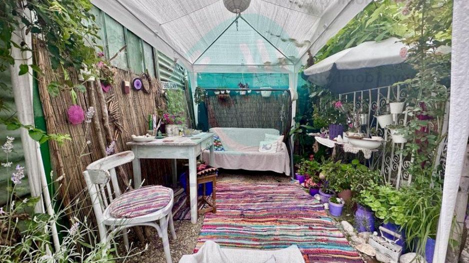 Casa singura la curte  - 7 minute de metrou - Poză 2