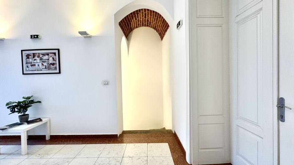 Spațiu Birou - Imobil complet renovat - Poză 7