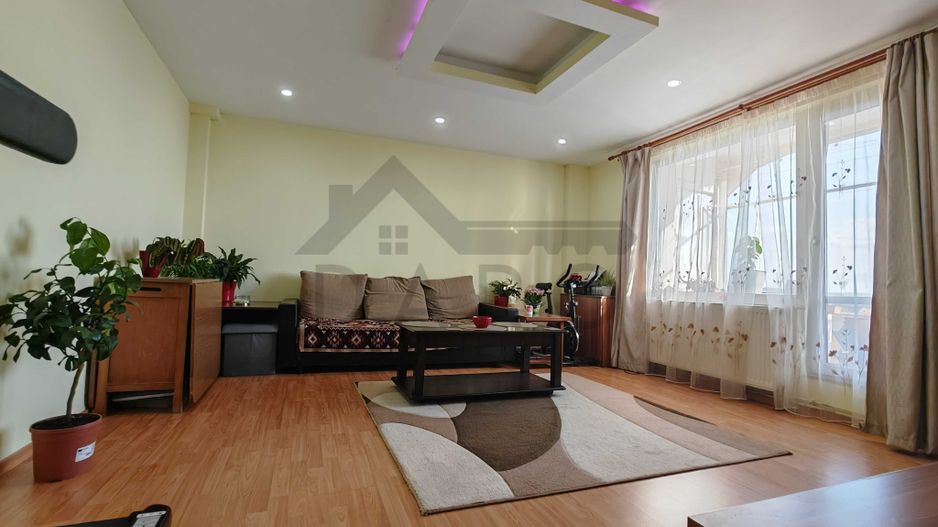 Vand apartament 3 camere - Poză 3