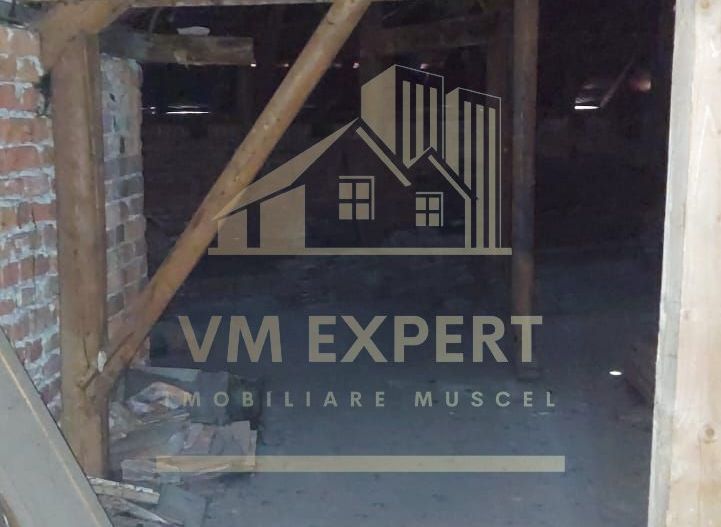 VILA 6 CAMERE, 126 MP, CENTRU CAMPULUNG - Poză 13