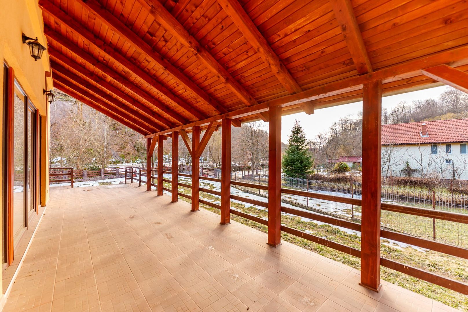 Vilă pentru investiții în Moneasa - Poză 13