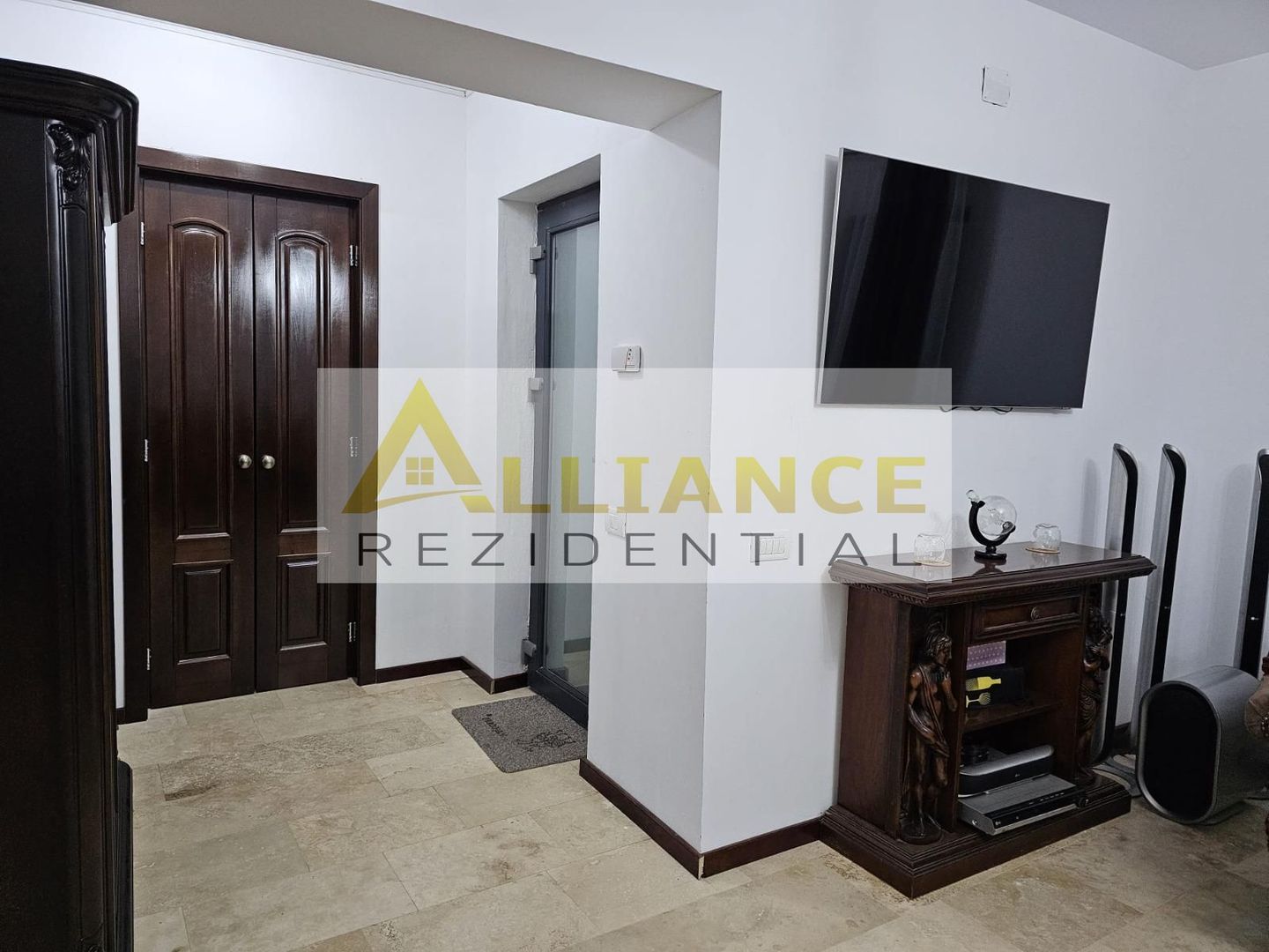 Vila individuala 4 camere 3 bai - 566mp teren - Poză 9
