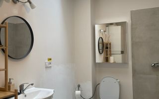 Clădire cu destinație comercială, situată într-o zonă Centrala! - Poză 17