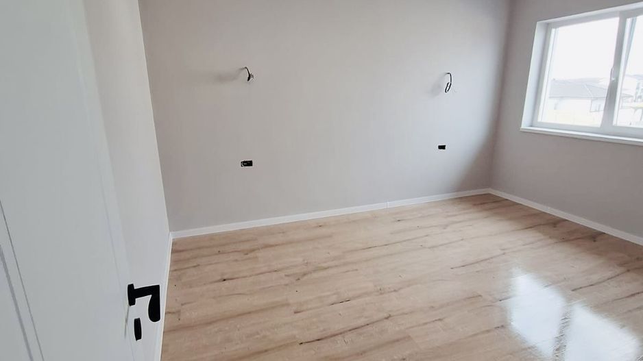 Moșnița Veche | 1/2 Duplex | 110 mp utili | Toate utilitatile|  Dormitor parter - Poză 14
