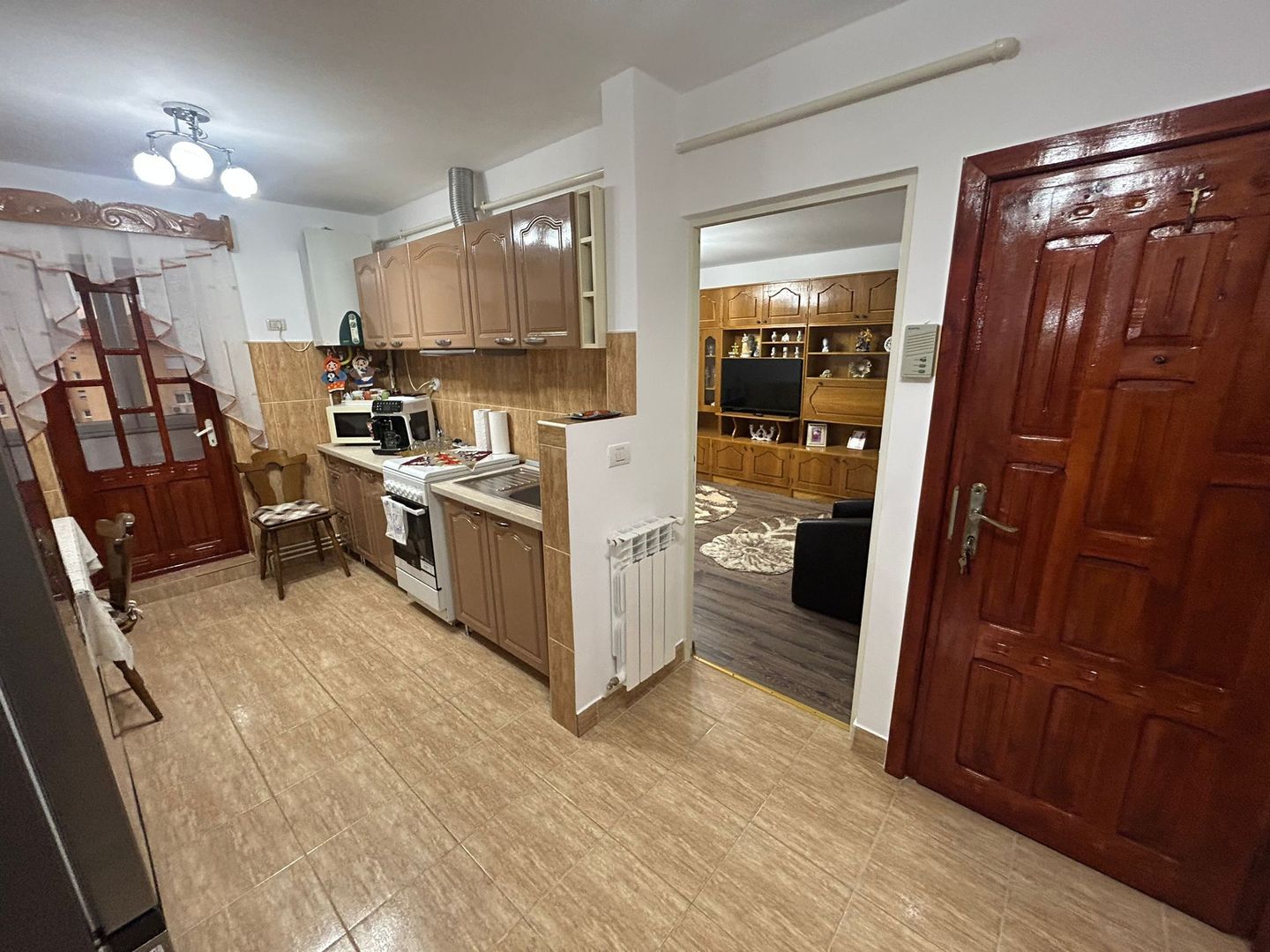 Apartament 2 camere, decomandat - Cugir - Poză 6