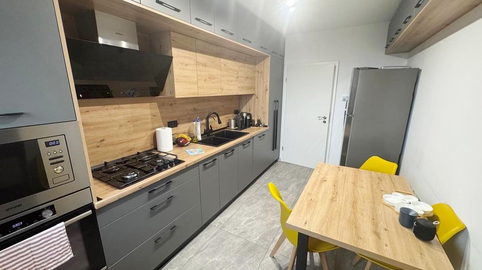 Apartament cu 3 camere in bloc nou - Poză 1