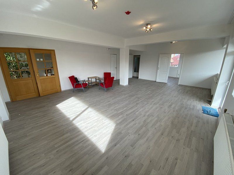 Casa P+2+M de inchiriat in zona Blumana - Brasov - Poză 2