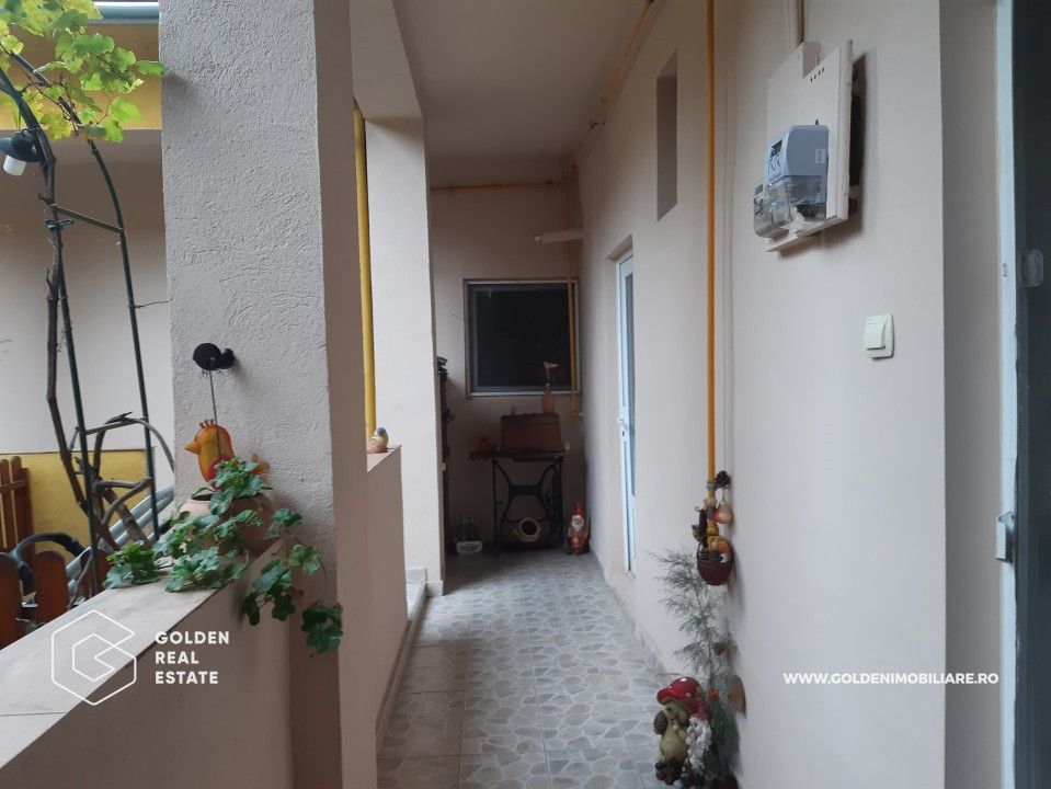 Casa mare, cu 4 apartamente a cate 1, 2, 3 și 4 camere fiecare - Poză 31