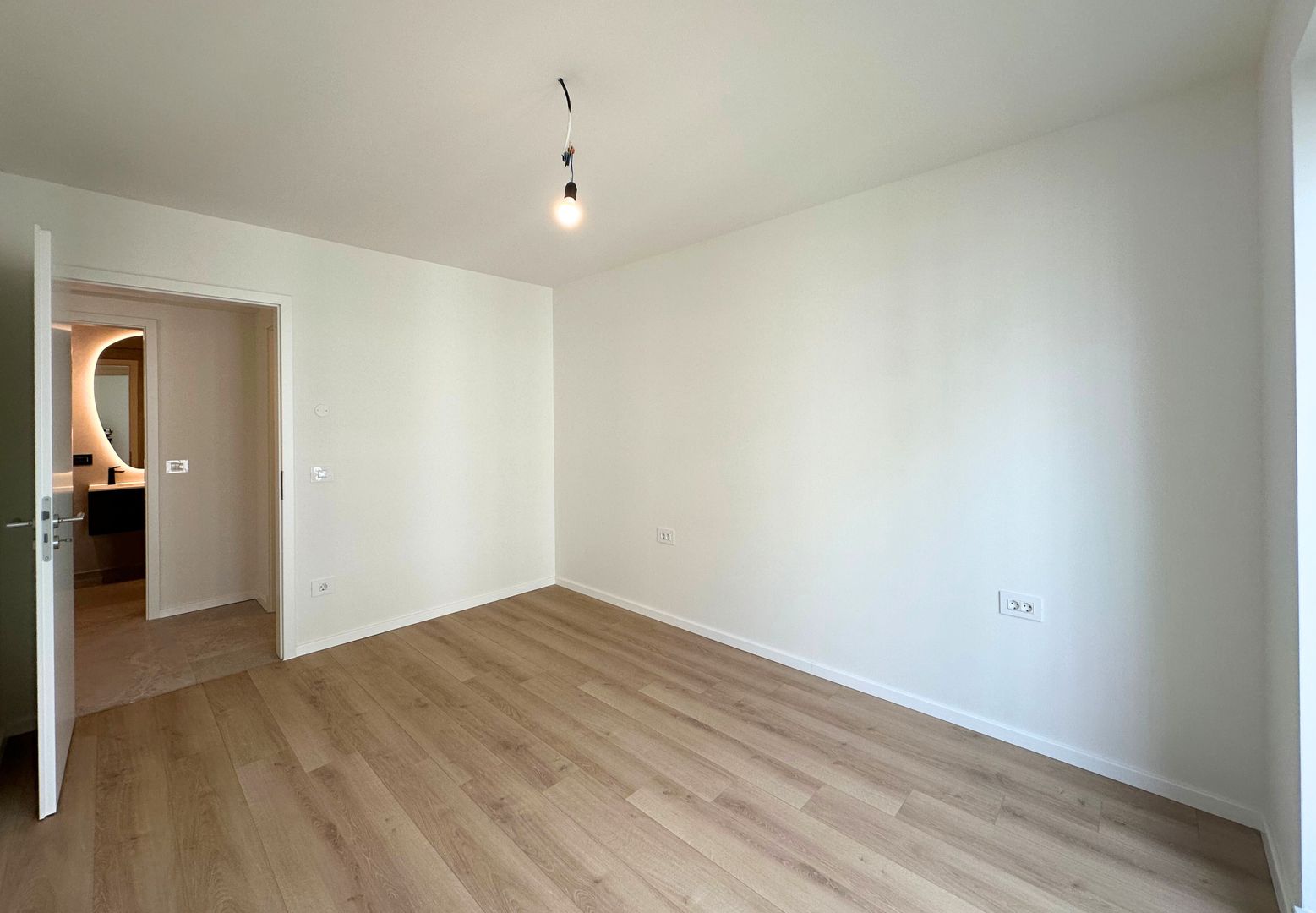 Apartament de lux 2 camere nelocuit Zona Coresi Kasper - Poză 16