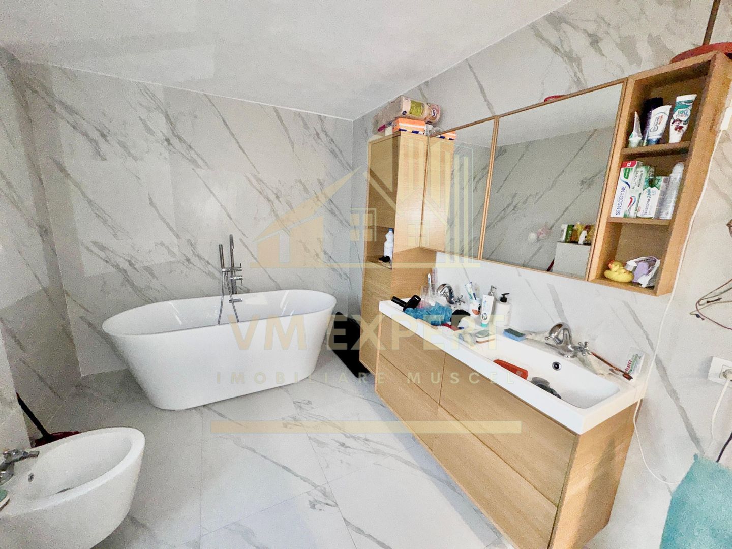 CASĂ 5 CAMERE 252 MP TEREN 1362 MP DRAGOSLAVELE ARGEȘ - Poză 26