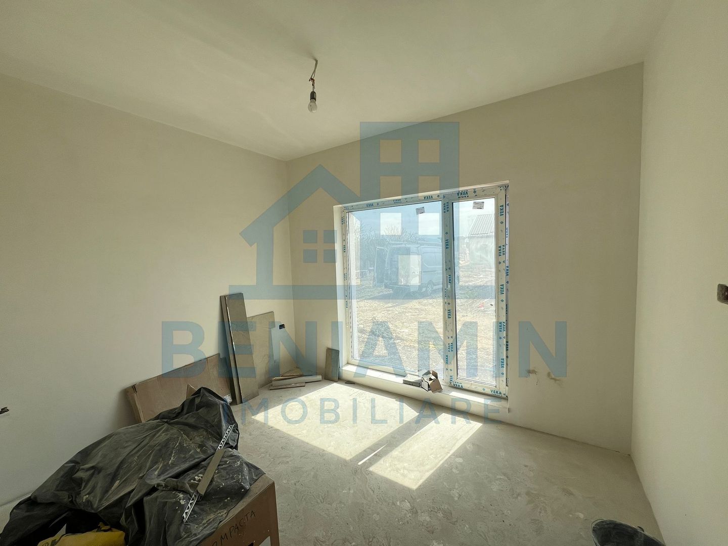 Casa-5 camere-P+1+P-147mp utili-600mp teren-Utilitati-Sanpetru - Poză 10