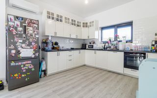 Casa Corbeanca P+1 cu 3 dormitoare si curte generoasa, terasa si loc de parcare - Poză 7