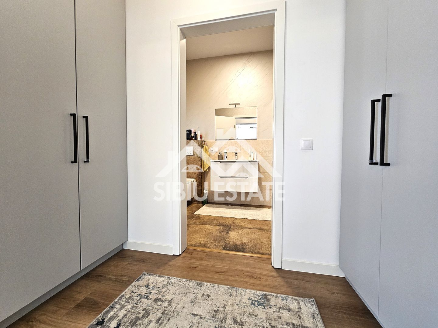 Casa Sibiu Cisnadioara, casa cu garaj, 5 camere, 3 bai - Poză 8