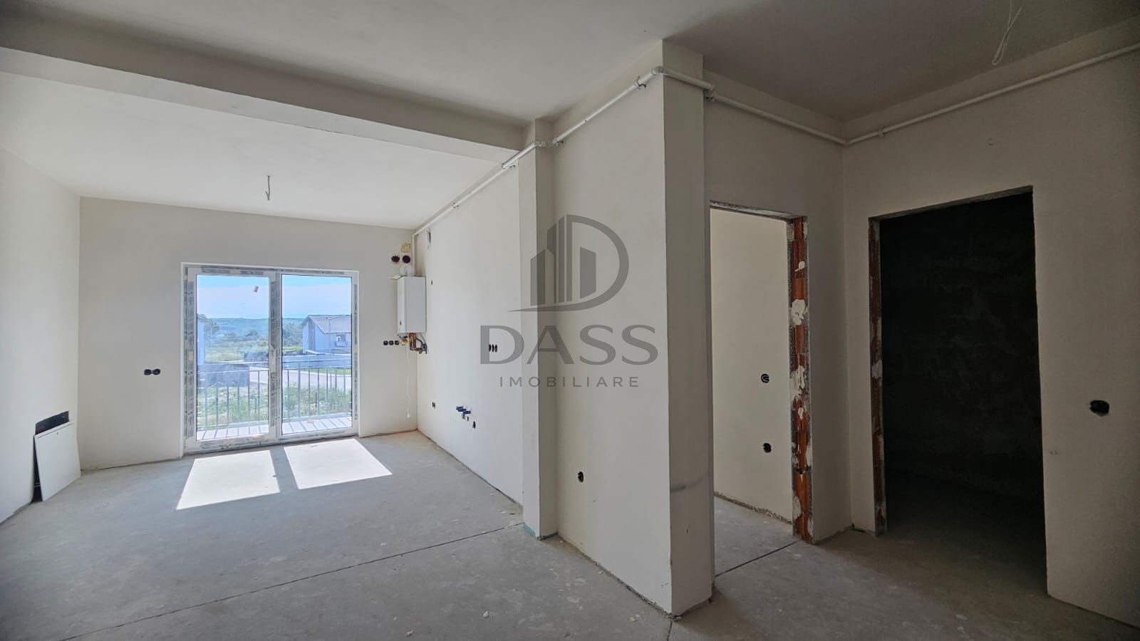 Apartament 2 camere cu camara pe balcon si loc de parcare Selimbar - Poză 2