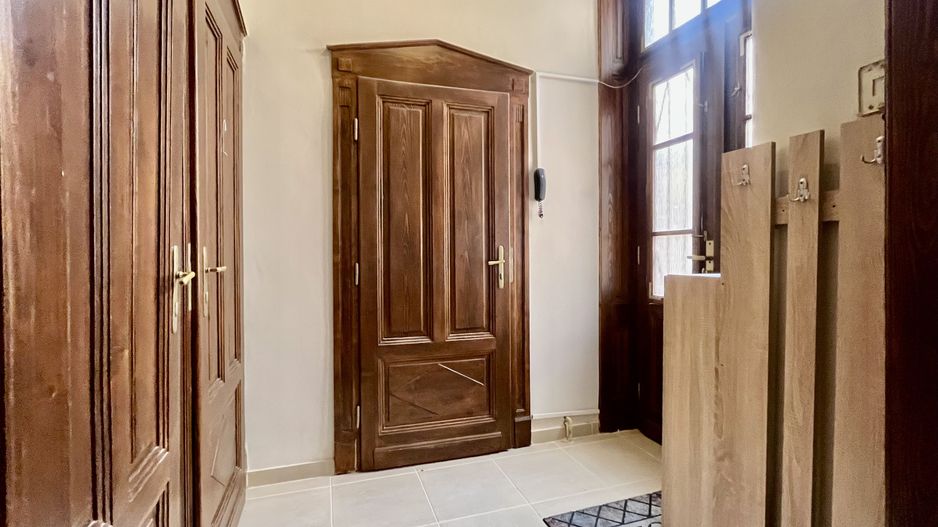 Apartament cu aer nobiliar,  clădire istorică,  zona Unirii - Medicina - Poză 12