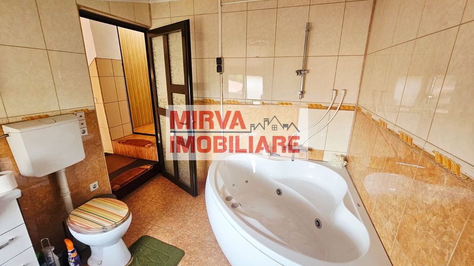 🏡 Casă spațioasă cu 9 camere în Strejnicu – pentru locuință, birouri - Poză 76