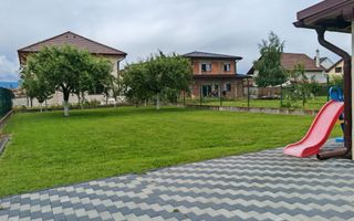 Casă modernă și spațioasă de închiriat în cartierul Gușterița - Poză 3