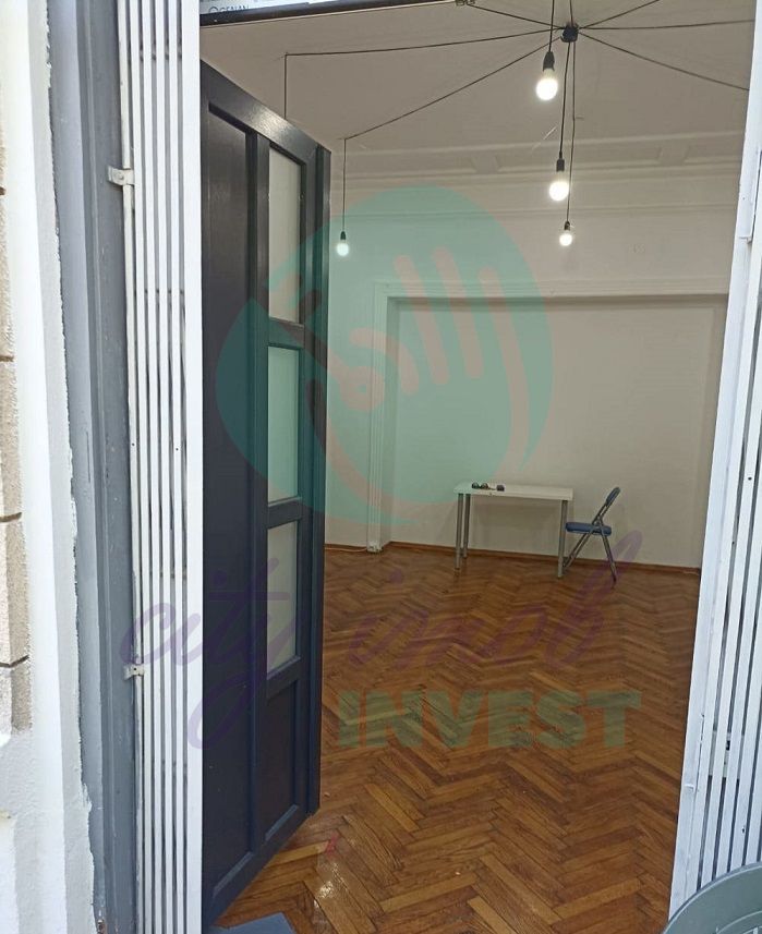 Parter in vila cu terasa de 10 mp - Poză 3