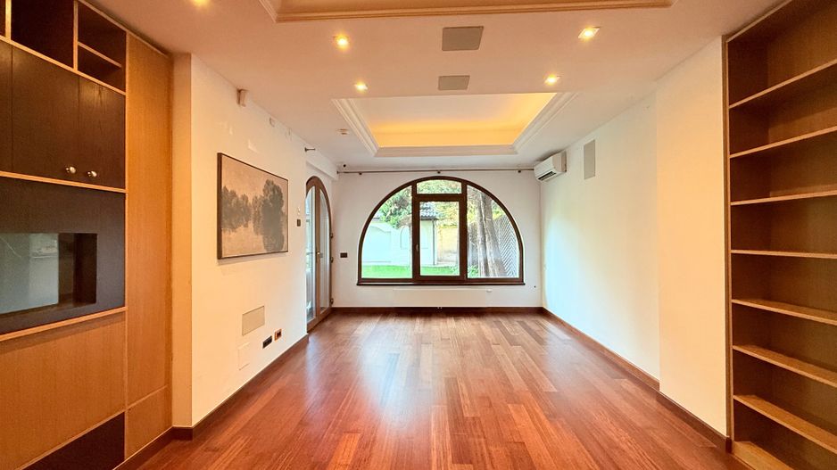 Vilă elegantă cu teren de aproximativ 1.000 mp - Poză 10
