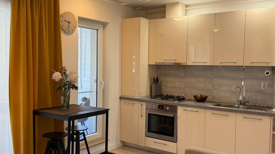 COSMOPOLIS - Apartament cu 3 camere si gradina, mobilat si utilat. - Poză 3