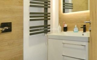 Apartament superb de 4 camere, curte proprie, zona Bartolomeu. - Poză 5