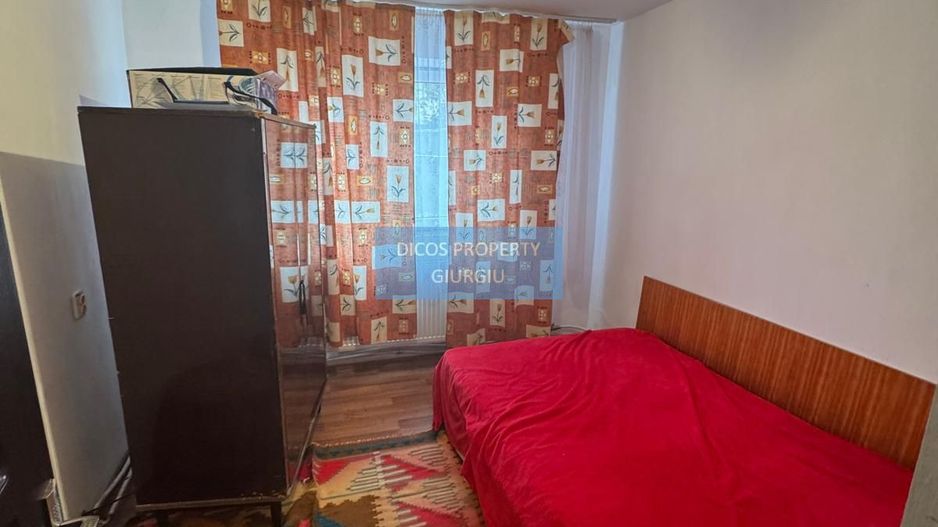 Casă cu garaj – str. Mărășești - Poză 6