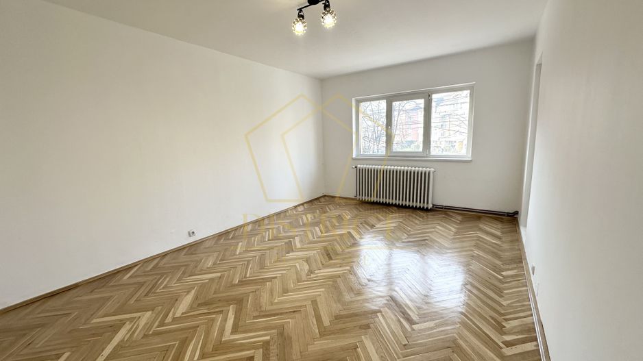 Apartament cu 3 camere, 2 boxe si garaj | Etaj 1 | Zona Fabric - Poză 1