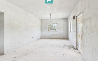 Casă cu 2 camere și teren în Gai - Poză 5