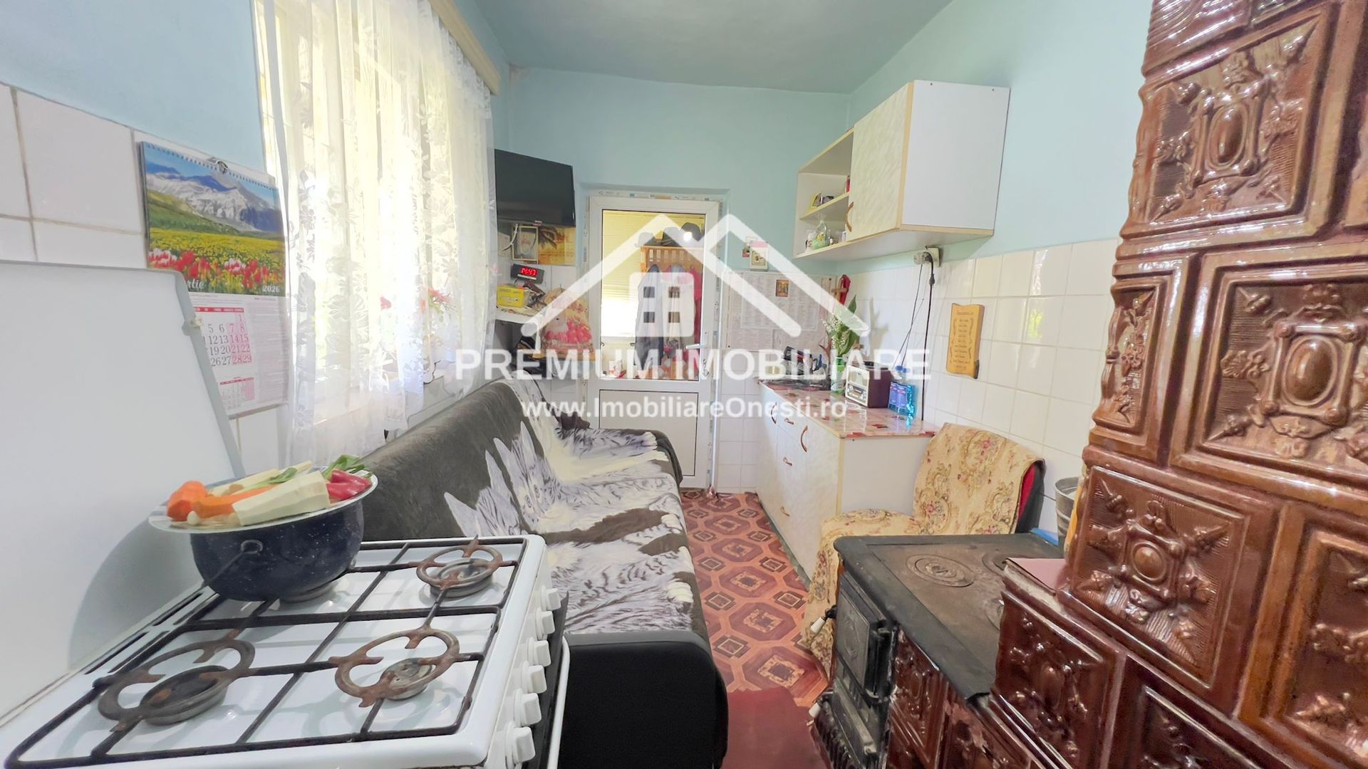 Casă de vânzare + teren 2400 mp Urgent - Poză 14
