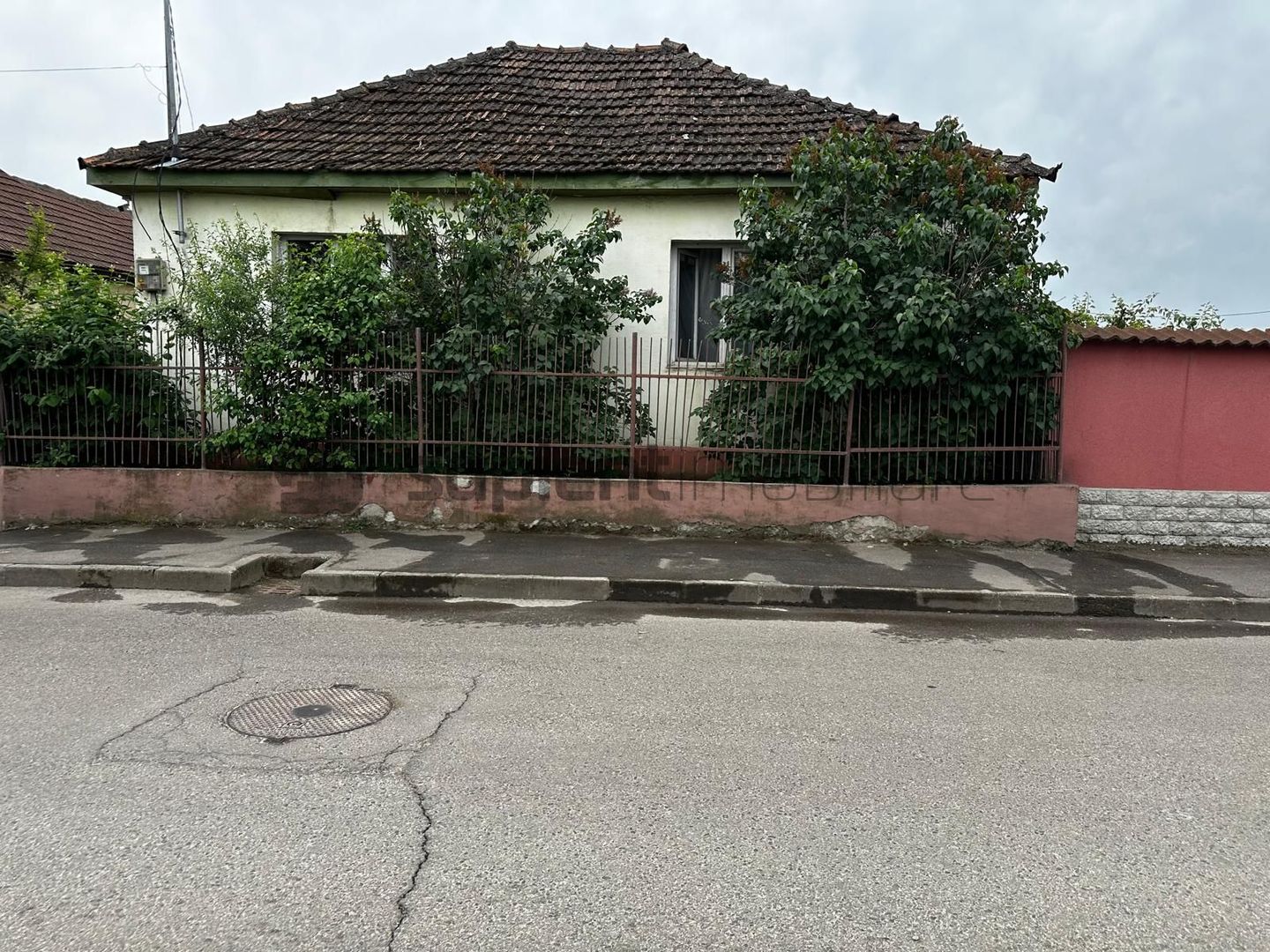 Casa str.Alesdului - Poză 1