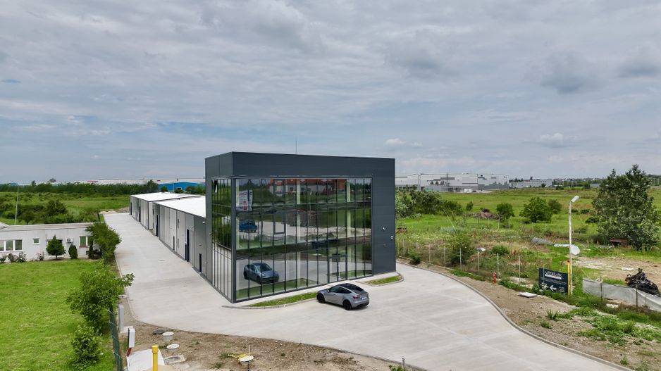 Spațiu logistic nou, cu 4 hale plus showroom și spațiu birouri P+2 - Poză 11